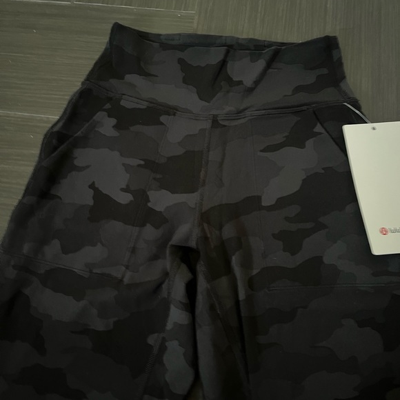 Black camouflage lululemon Align Jogger Full Length - Picture 3 of 6